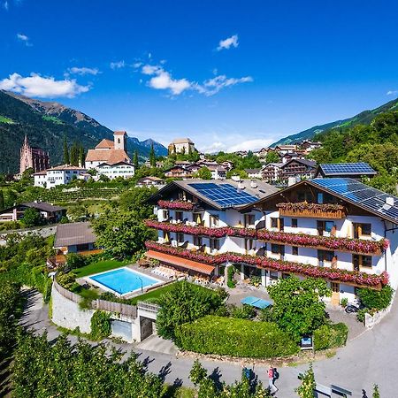 Hotel-Garni Appartement Gartenheim Шена Екстериор снимка