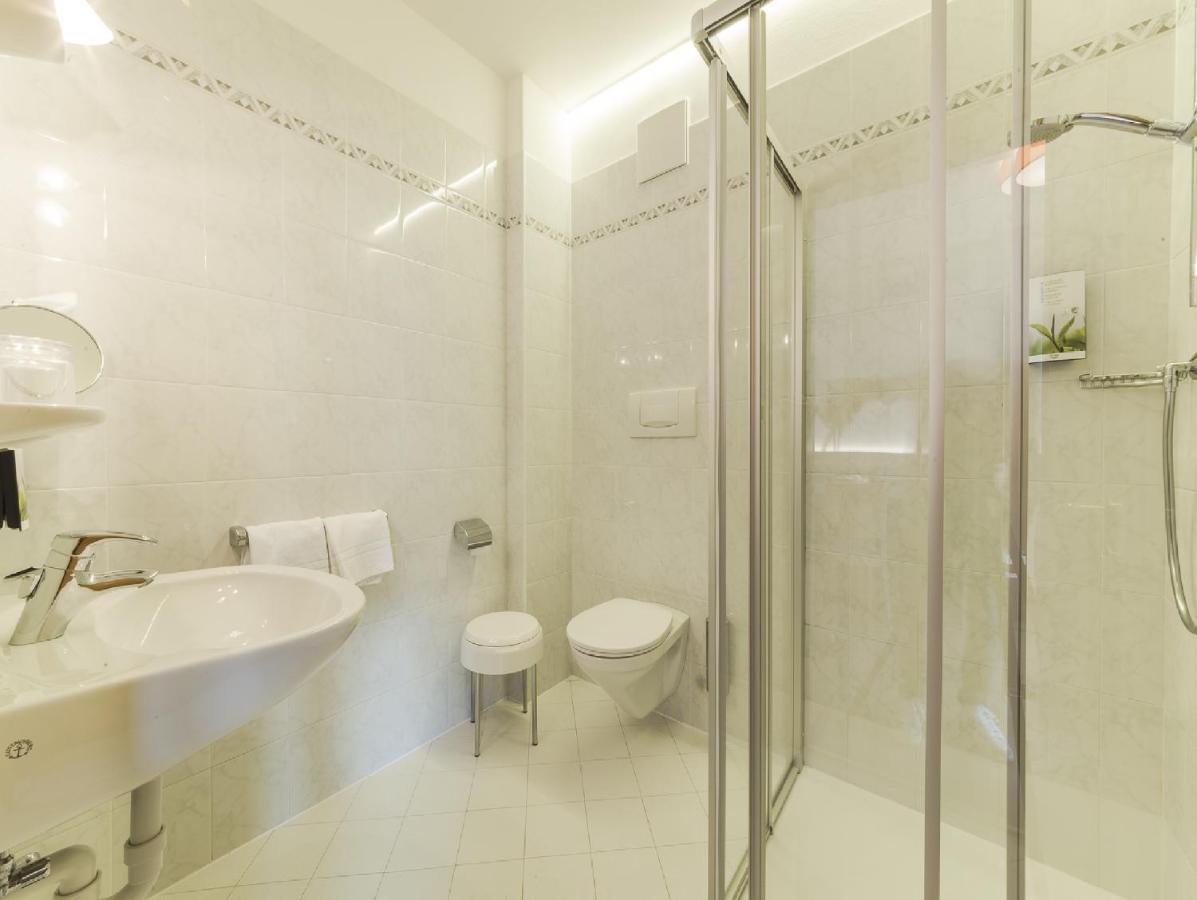 Hotel-Garni Appartement Gartenheim Шена Стая снимка