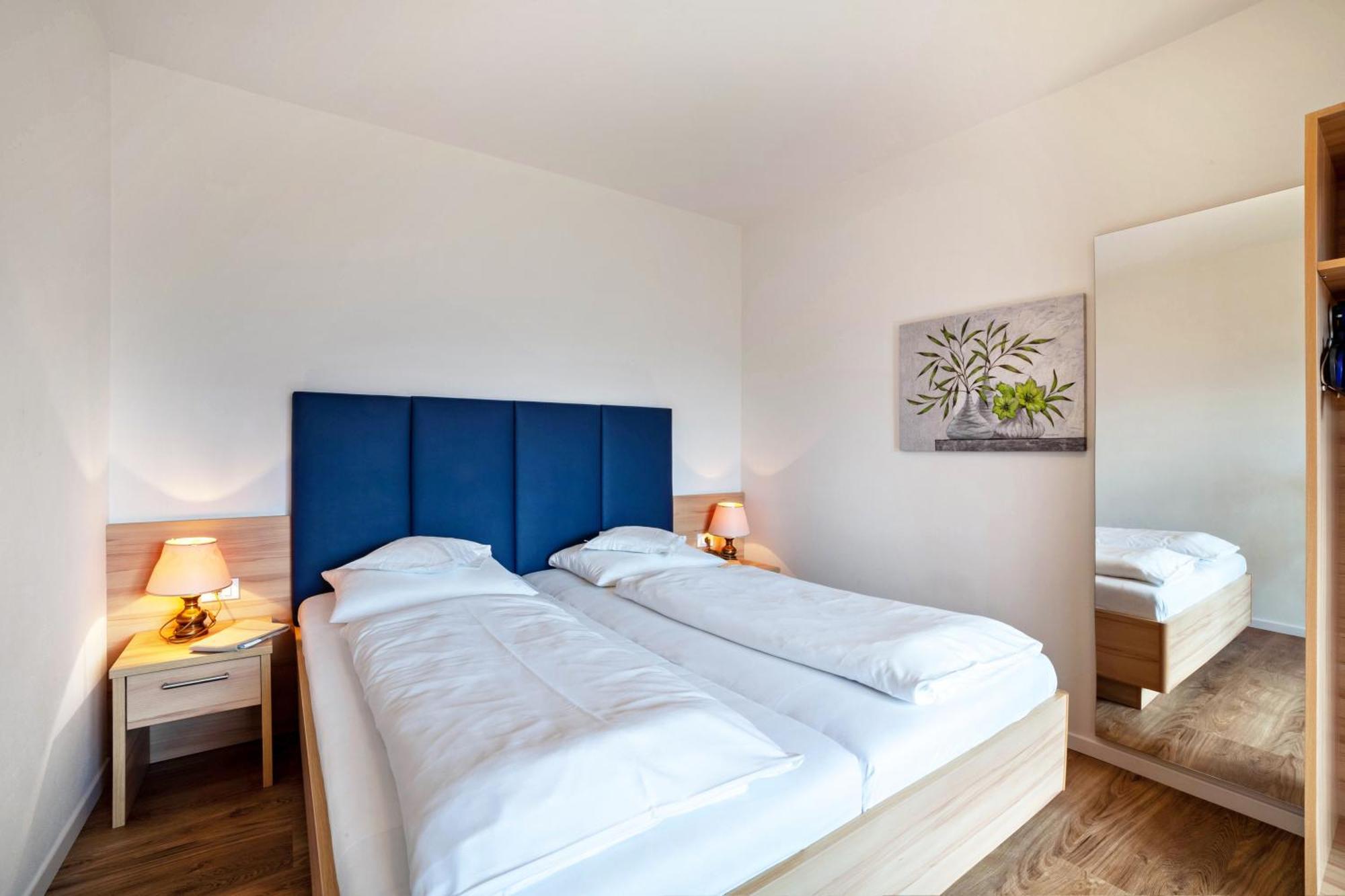 Hotel-Garni Appartement Gartenheim Шена Екстериор снимка