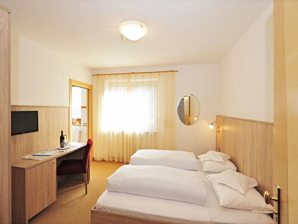 Hotel-Garni Appartement Gartenheim Шена Екстериор снимка